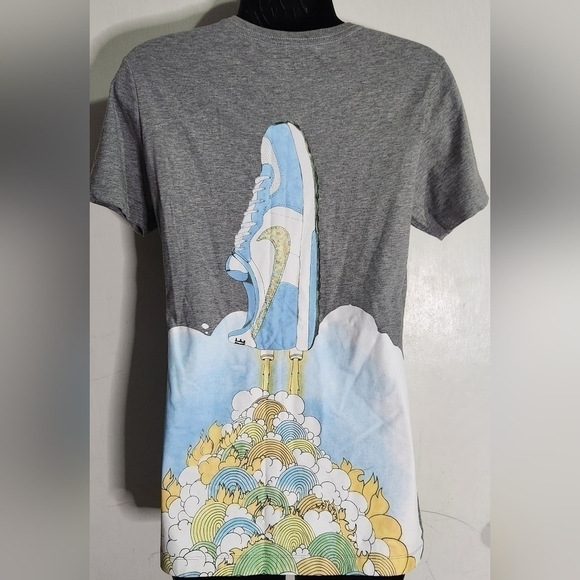Nike Tops - NIKE T-shirt for women size M